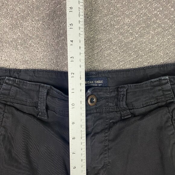 American Eagle Extreme Flex Longer Length Cargo Shorts Mens 31 Faded Black Gray - Picture 9 of 12
